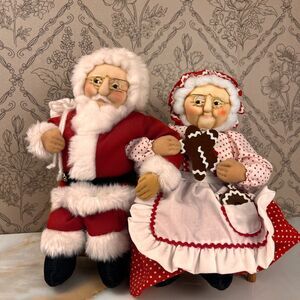 Vintage Christmas Mr. & Mrs. Claus Handcrafted by Holy Carmelite Sisters Europa